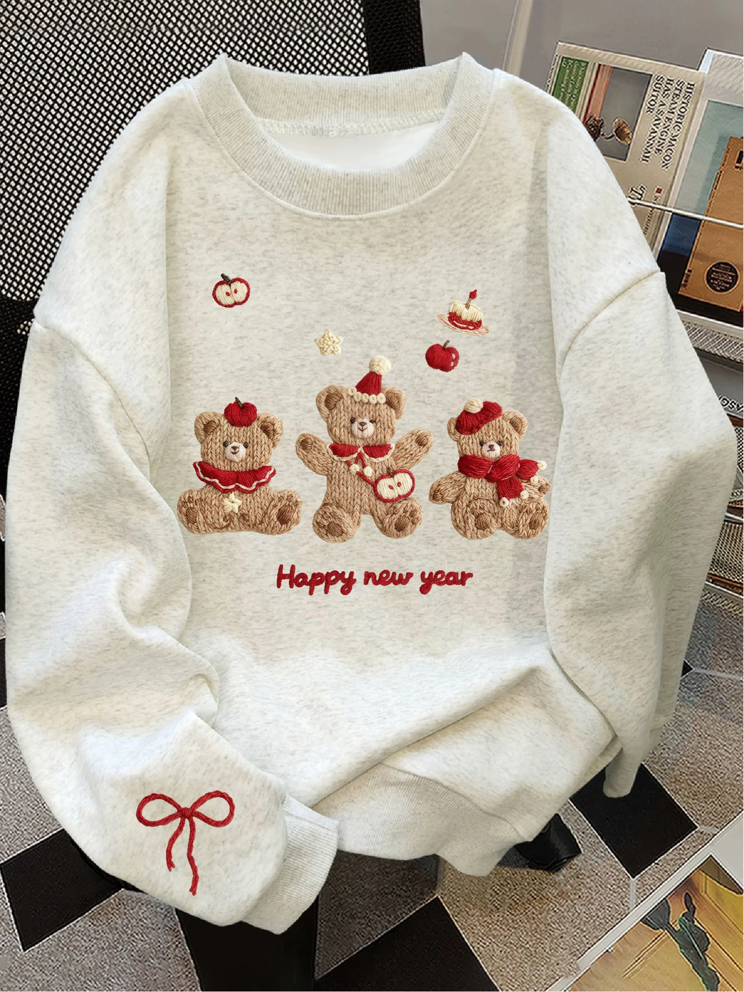 New American Street Style Cartoon Cute Bear Apple Cake and Letter Print Pattern Long Sleeve Crew Neck Women's Sweatshirt Casual
New American Street Style Cartoon Cute Bear Apple Cake and Letter Print Pattern Long Sleeve Crew Neck Women's Sweatshirt Casual