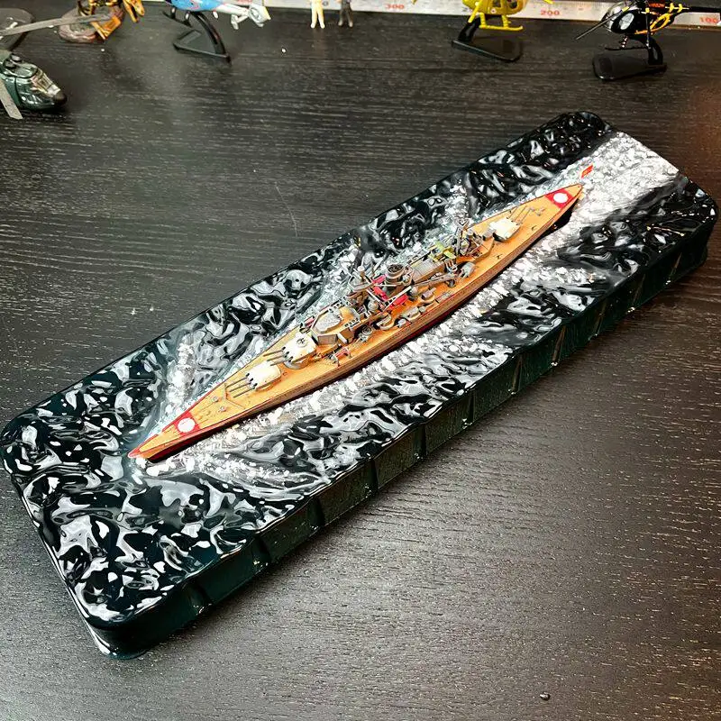 1/1000 Scharnhorst Battlecruiser Model 24cm Made of Alloy Material Ships Static Model Ship Toy Ornaments Warship Model
1/1000 Scharnhorst Battlecruiser Model 24cm Made of Alloy Material Ships Static Model Ship Toy Ornaments Warship Model