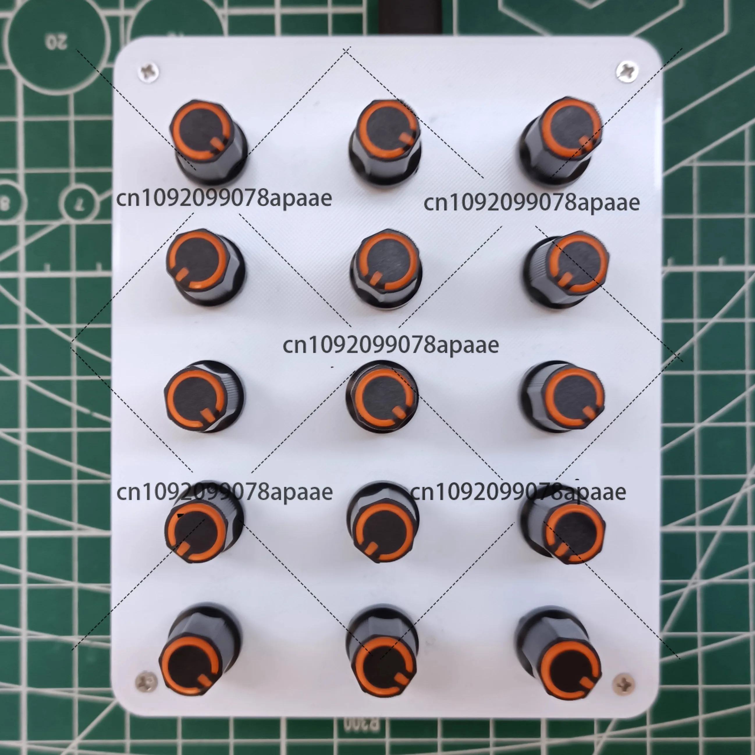15-ручные ручки, настройка CC-определения громкости, интерфейс USB-C, программное обеспечение для хостков музыки, MIDI-контроллер
15-ручные ручки, настройка CC-определения громкости, интерфейс USB-C, программное обеспечение для хостков музыки, MIDI-контроллер