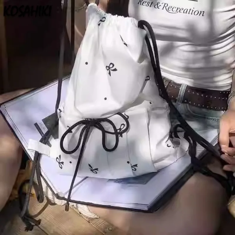 Drawstring Sweet Bow All Match Schoolbags Y2k Aesthetic Fashion Women Backpack Streetwear Simple Preppy Backpacks for Students
Drawstring Sweet Bow All Match Schoolbags Y2k Aesthetic Fashion Women Backpack Streetwear Simple Preppy Backpacks for Students