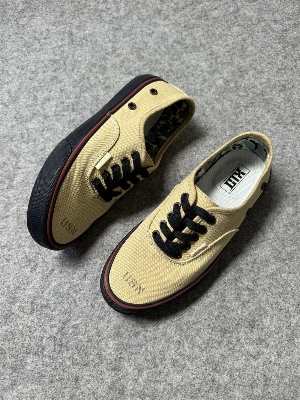 Nigel Cabourn Collaborative Limited Edition Ретро Спецодежда Canvas oes Бежевый Универсальный мужской повседневный Skate oes
Nigel Cabourn Collaborative Limited Edition Ретро Спецодежда Canvas oes Бежевый Универсальный мужской повседневный Skate oes