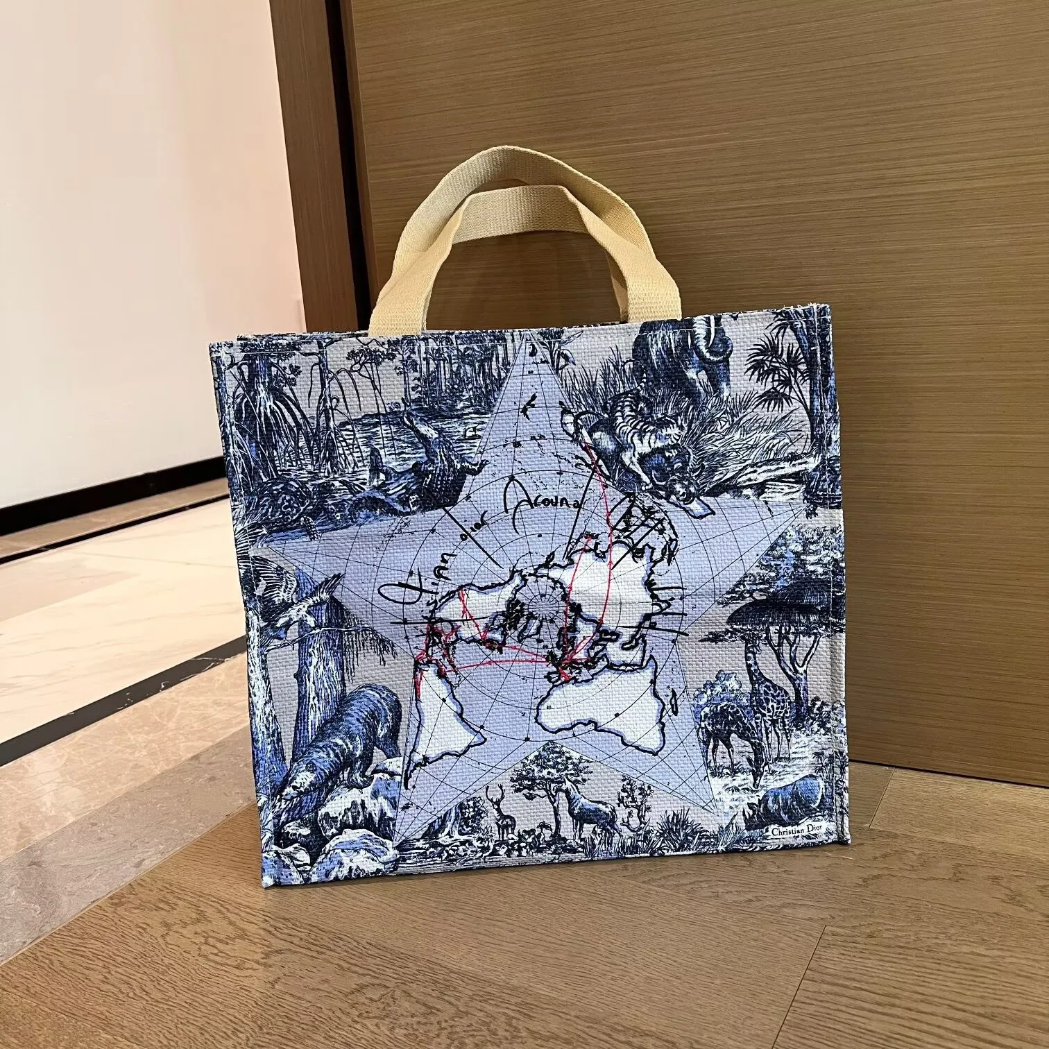 Global Roaming Tote Bag, Blue Fresh Style, Straw‑Woven Large Star Map Portable Travel Bag
Global Roaming Tote Bag, Blue Fresh Style, Straw‑Woven Large Star Map Portable Travel Bag