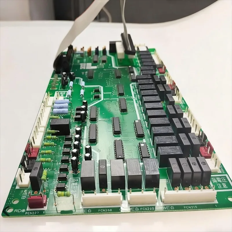 Applicable to air conditioning chiller RCUG60 WHYE RCU120SY3 main control board 17B23479
Applicable to air conditioning chiller RCUG60 WHYE RCU120SY3 main control board 17B23479