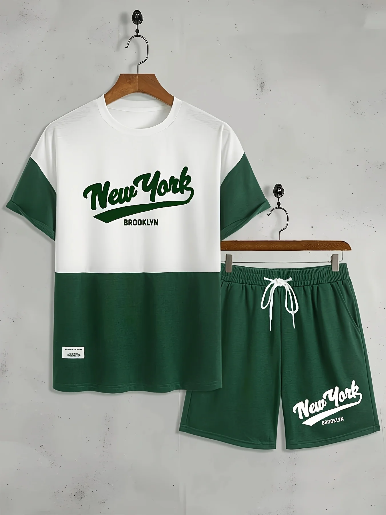 Men's 2-piece summer outfit - New York letter print t-shirt and drawstring shorts, casual round neck short sleeve t-shirt and el
Men's 2-piece summer outfit - New York letter print t-shirt and drawstring shorts, casual round neck short sleeve t-shirt and el