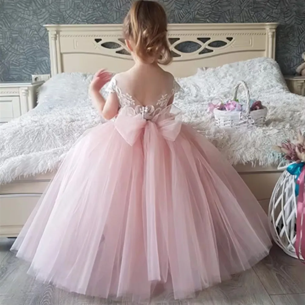 Customized Pink Flower Girl Wedding Dress Tulle Appliques With Bow Sleeveless Princess Birthday Party Kids First Communion Gown
Customized Pink Flower Girl Wedding Dress Tulle Appliques With Bow Sleeveless Princess Birthday Party Kids First Communion Gown
