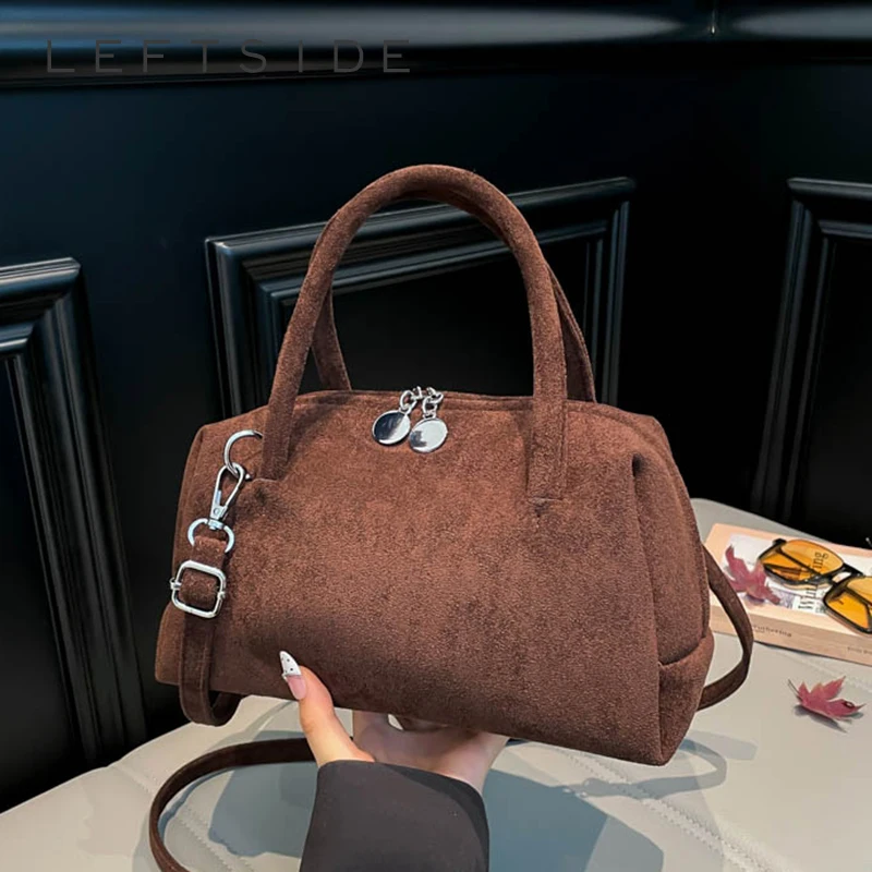 LEFTSIDE Women Small Shoulder Bag 2025 Winter New Trend Pillow Crossbody Bags Luxury Brand Designer Trend Handbags and Purses
LEFTSIDE Women Small Shoulder Bag 2025 Winter New Trend Pillow Crossbody Bags Luxury Brand Designer Trend Handbags and Purses