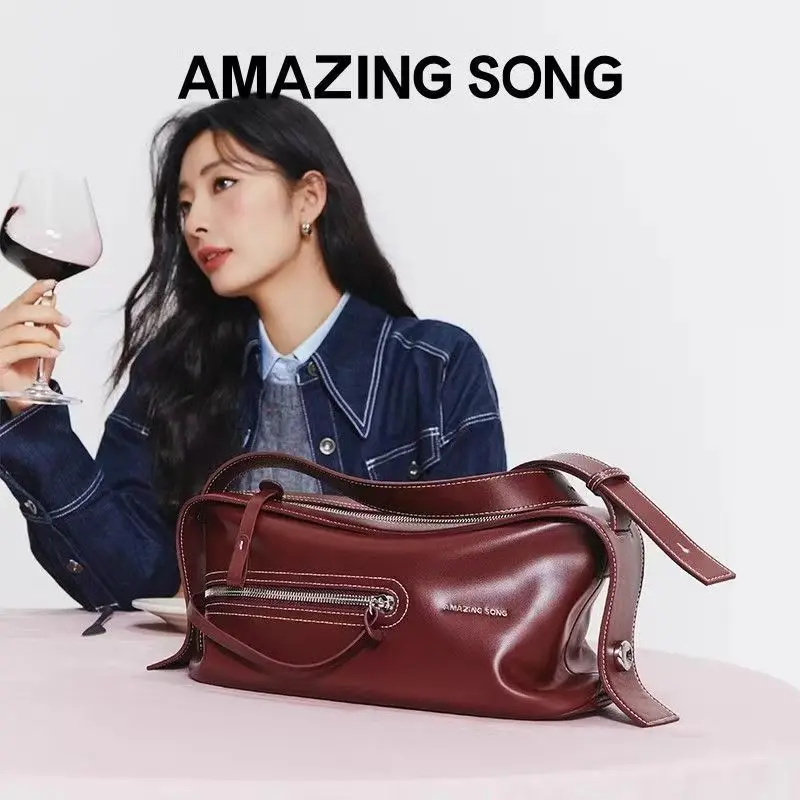 Amazing Song Fashion 2025 Spring/Summer New Sweet Wine Camera Bag Single Shoulder Crossbody Pillow Bag Women's Style
Amazing Song Fashion 2025 Spring/Summer New Sweet Wine Camera Bag Single Shoulder Crossbody Pillow Bag Women's Style