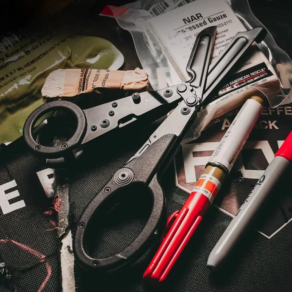 Тактические ножницы ParaShears для травм, многофункциональный инструмент с ножницами первой помощи для медицинских наборов, выживания, EDC (23-125-01-43)
Тактические ножницы ParaShears для травм, многофункциональный инструмент с ножницами первой помощи для медицинских наборов, выживания, EDC (23-125-01-43)