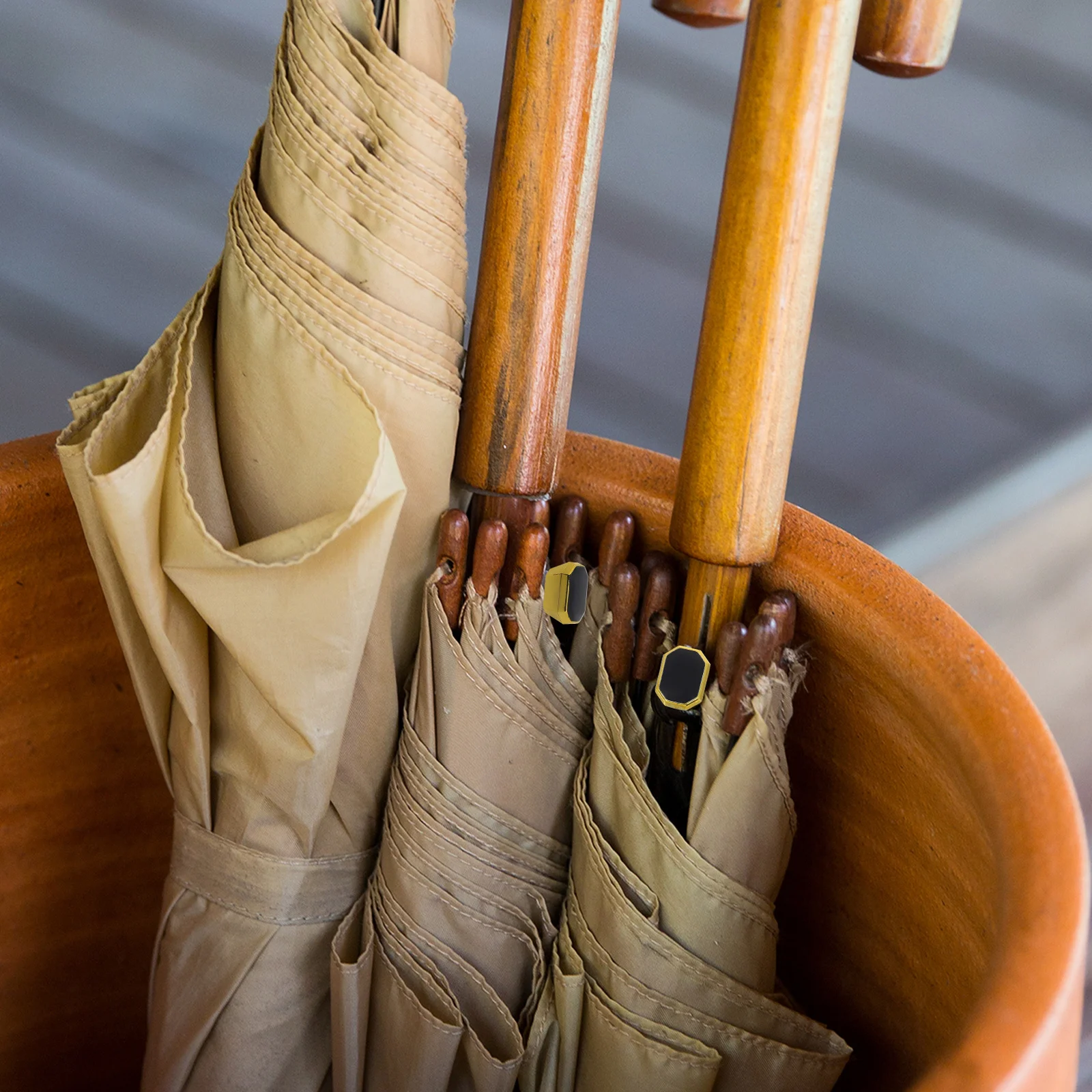 2Pcs Long Handle Umbrella Button Repair Kit Rain Umbrella Switch Replacement Parts Enhanced Sensitivity for Commuting Travel
2Pcs Long Handle Umbrella Button Repair Kit Rain Umbrella Switch Replacement Parts Enhanced Sensitivity for Commuting Travel