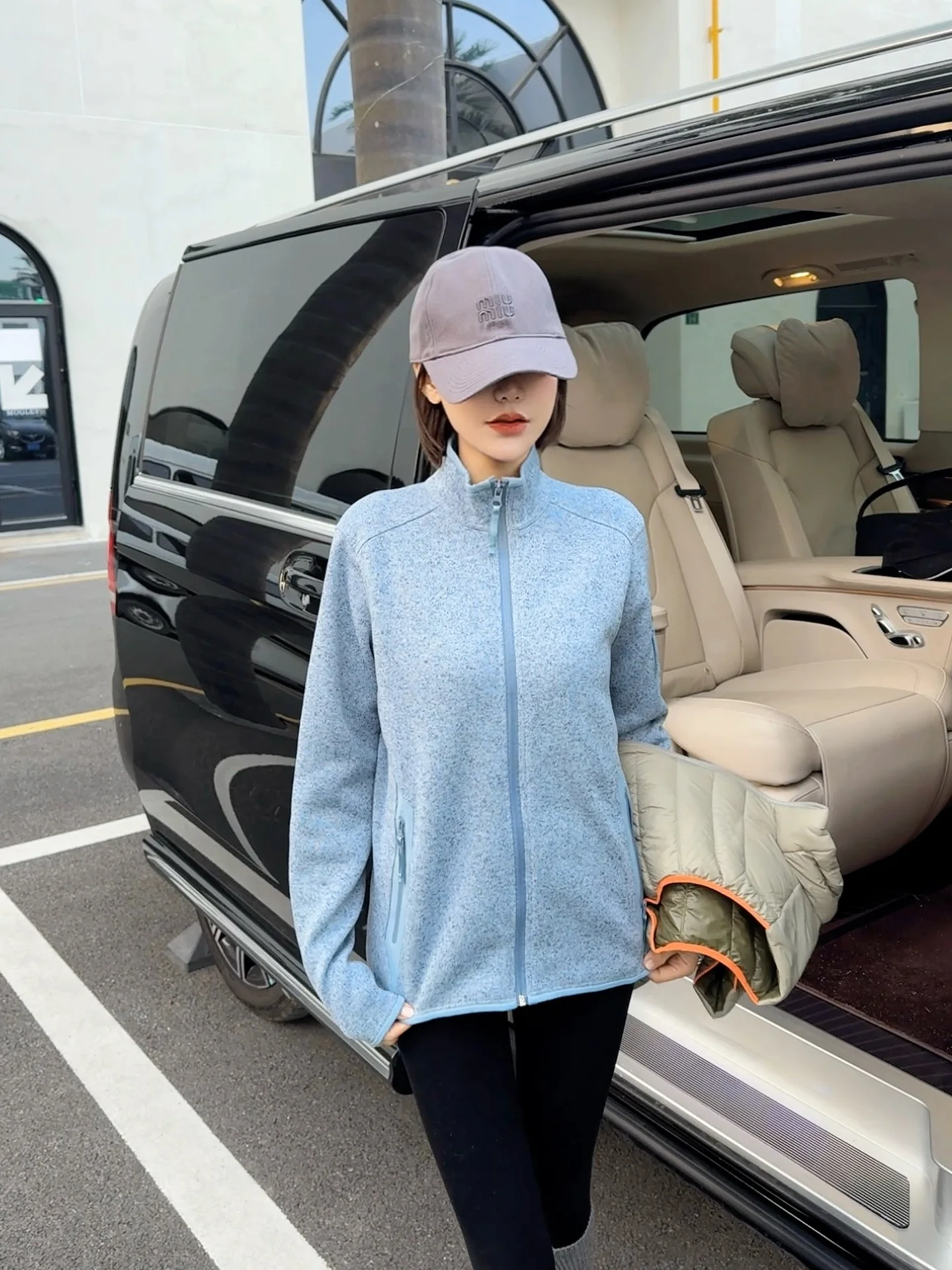 Модная теплая вязаная спортивная кофта с воротником-стойкой на флисовой подкладке, классическая универсальная зимняя новинка, повседневный стиль
Модная теплая вязаная спортивная кофта с воротником-стойкой на флисовой подкладке, классическая универсальная зимняя новинка, повседневный стиль