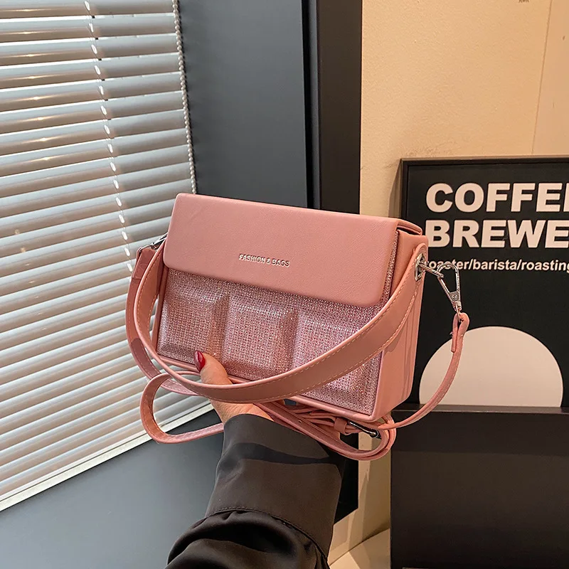 Модные мини-сумки-коробки для женщин, нишевый дизайн, квадратная сумка через плечо из искусственной кожи, женские простые универсальные сумки с ручкой для монет для телефона 
Модные мини-сумки-коробки для женщин, нишевый дизайн, квадратная сумка через плечо из искусственной кожи, женские простые универсальные сумки с ручкой для монет для телефона