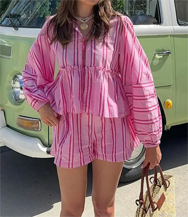 Casual Stripe Shirt Shorts Sets Women Loose Bow Lace Up Hollow Out Long Lantern Sleeve Female Suit 2024 Summer Beach Lady Set
Casual Stripe Shirt Shorts Sets Women Loose Bow Lace Up Hollow Out Long Lantern Sleeve Female Suit 2024 Summer Beach Lady Set