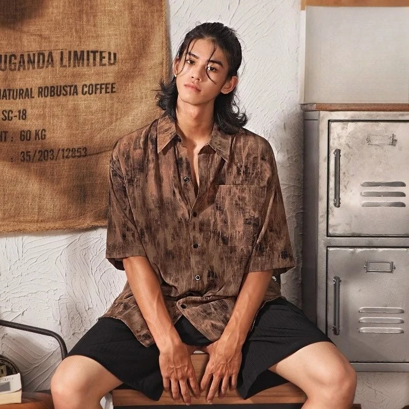 Newest Vintage Short Sleeve Summer Shirt for Men and Women with Retro Loose Fit and Thin Lightweight Design for Casual Wear
Newest Vintage Short Sleeve Summer Shirt for Men and Women with Retro Loose Fit and Thin Lightweight Design for Casual Wear