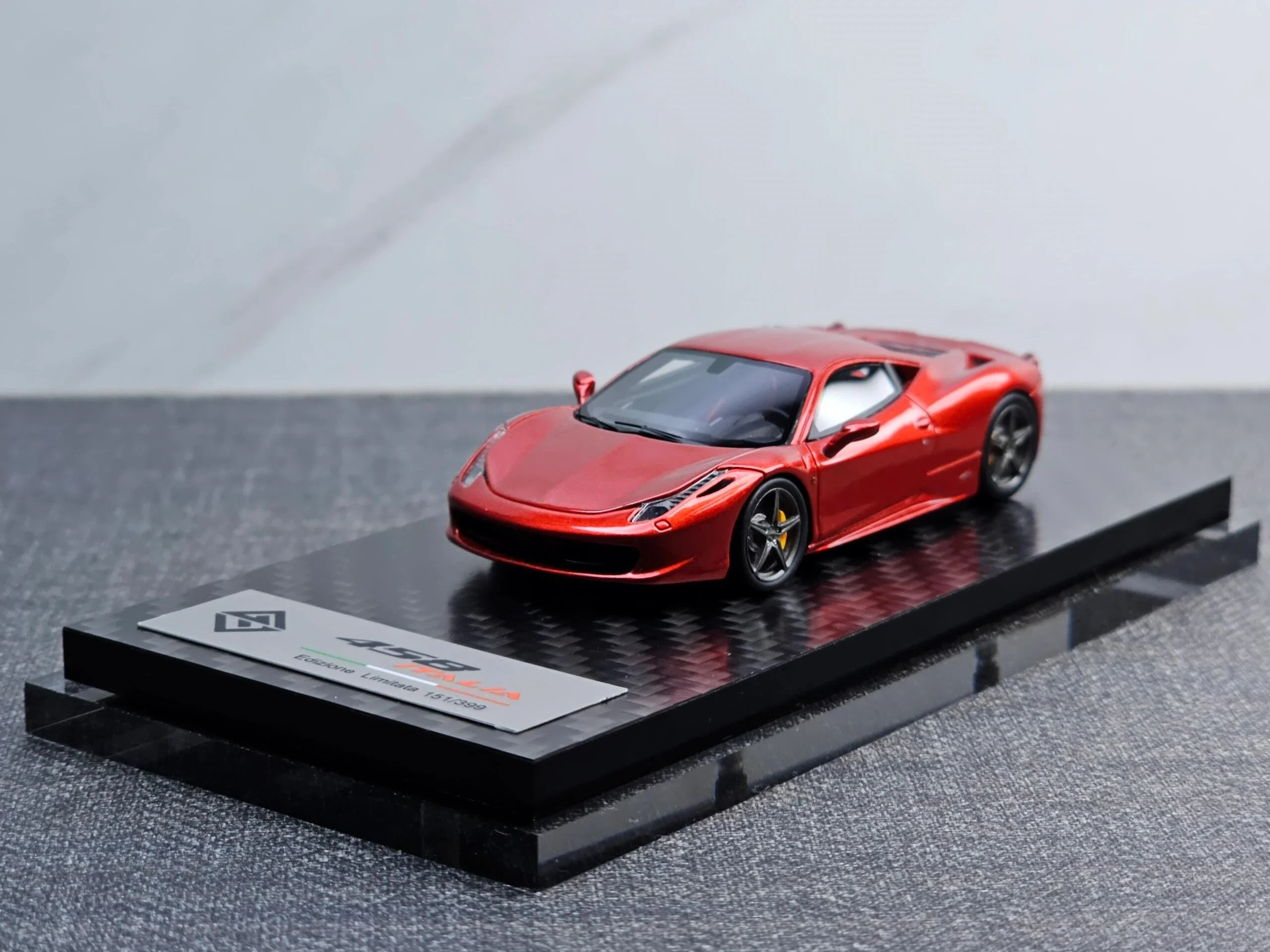 GW God Wealth 1:64 458 Italia Metallic red Diecast Model Car Resin Limited edition
GW God Wealth 1:64 458 Italia Metallic red Diecast Model Car Resin Limited edition