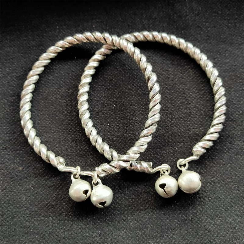 Лидер продаж, натуральный тибетский серебряный браслет с колокольчиками ручной работы, модные ювелирные изделия, браслет, аксессуары для мужчин и женщин, подарки на удачу1
Лидер продаж, натуральный тибетский серебряный браслет с колокольчиками ручной работы, модные ювелирные изделия, браслет, аксессуары для мужчин и женщин, подарки на удачу1