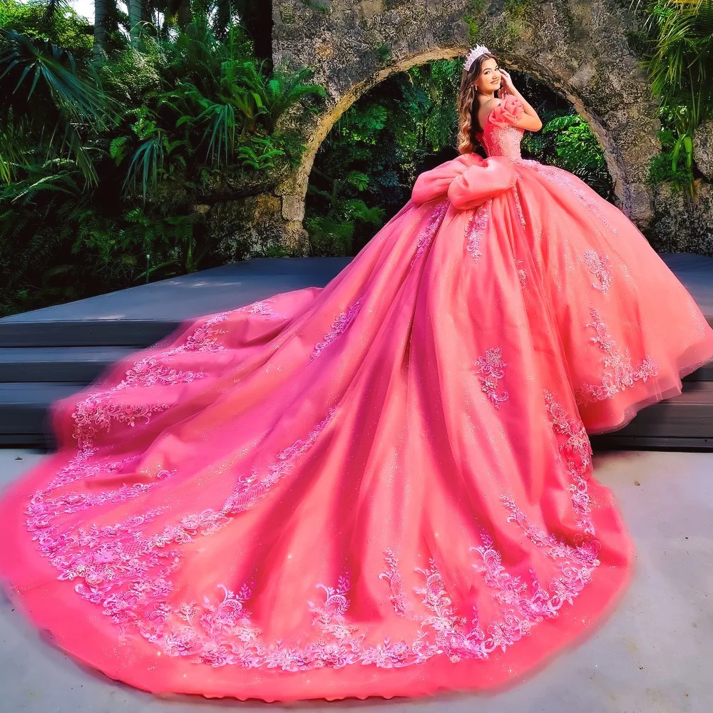 Pink Quinceanera Dresses Lace Appliques Sweet 15 Off the Shoulder Draped Vestidos De 15 16 Dresses Customized
Pink Quinceanera Dresses Lace Appliques Sweet 15 Off the Shoulder Draped Vestidos De 15 16 Dresses Customized