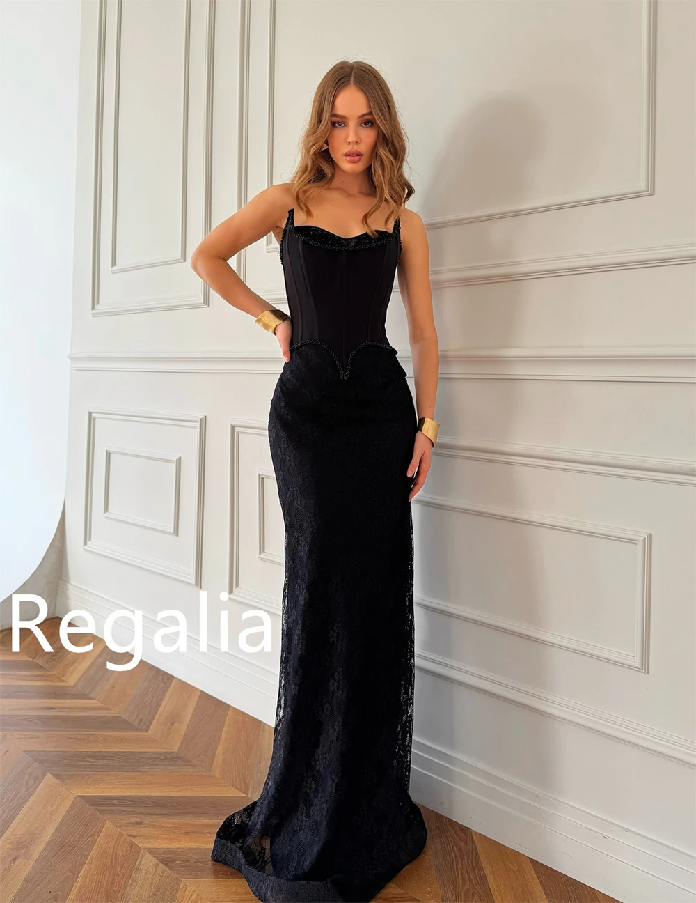 Customized Temperament Black Lace Evening Dress Modern Strapless Sleeveless Homecoming Dresses Sweep Train Vestido De Noche
Customized Temperament Black Lace Evening Dress Modern Strapless Sleeveless Homecoming Dresses Sweep Train Vestido De Noche