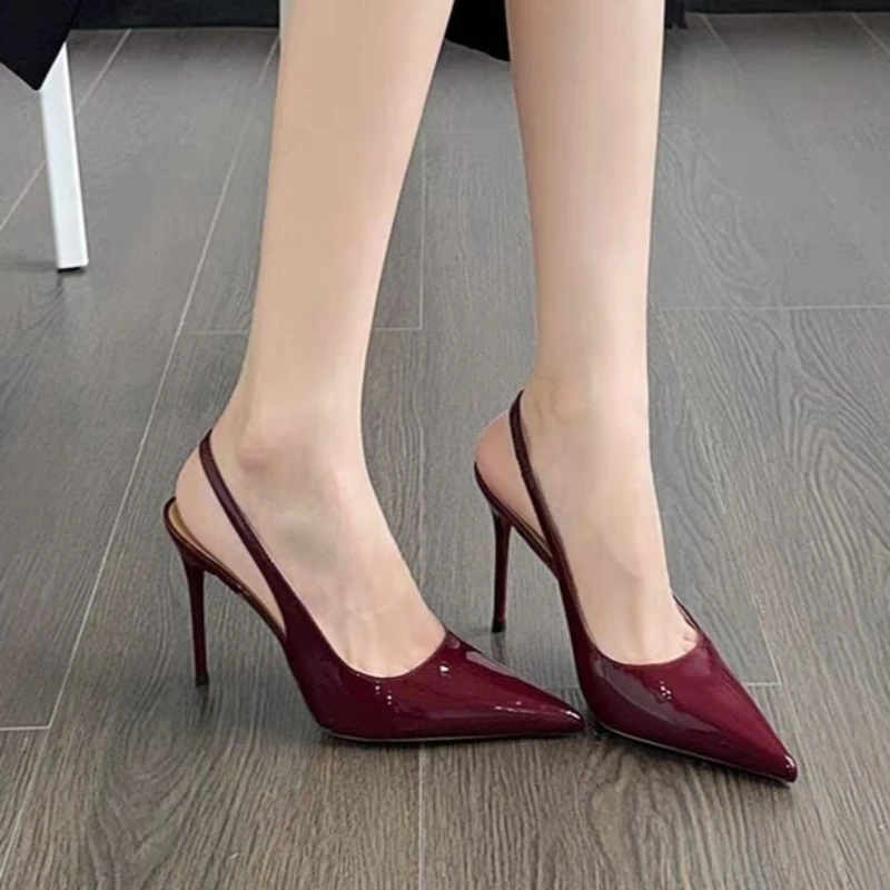 Siji Feng Wine Red High Heels 2026 Summer Princess Socialite Backless Open-Toe Sandals with Stiletto Heels
Siji Feng Wine Red High Heels 2026 Summer Princess Socialite Backless Open-Toe Sandals with Stiletto Heels