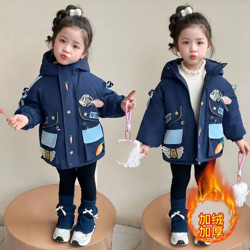 Новая теплая хлопковая куртка с декоративным капюшоном в виде морковки, ветрозащитное милое пальто в корейском стиле, повседневное, с мультяшным принтом для девочек, зимнее
Новая теплая хлопковая куртка с декоративным капюшоном в виде морковки, ветрозащитное милое пальто в корейском стиле, повседневное, с мультяшным принтом для девочек, зимнее