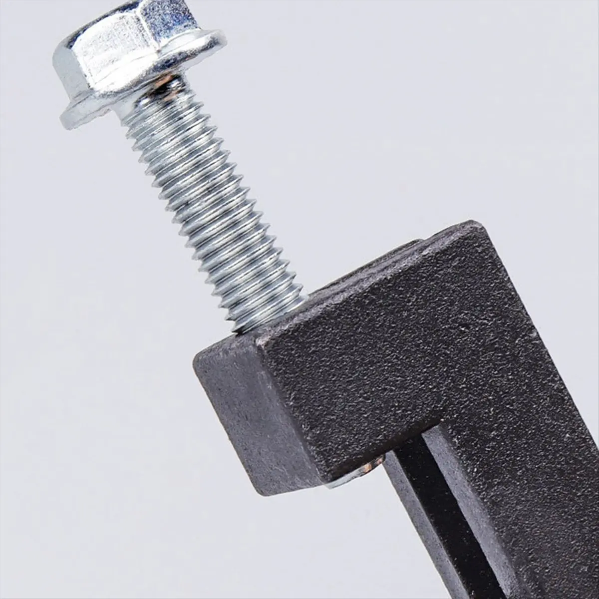 A89X Drive Shaft Boot Clamping Removal Installation Tool Hose Clamp Tightener Ball Cage Clamp Locker Joint Axle Boot Clamp
A89X Drive Shaft Boot Clamping Removal Installation Tool Hose Clamp Tightener Ball Cage Clamp Locker Joint Axle Boot Clamp