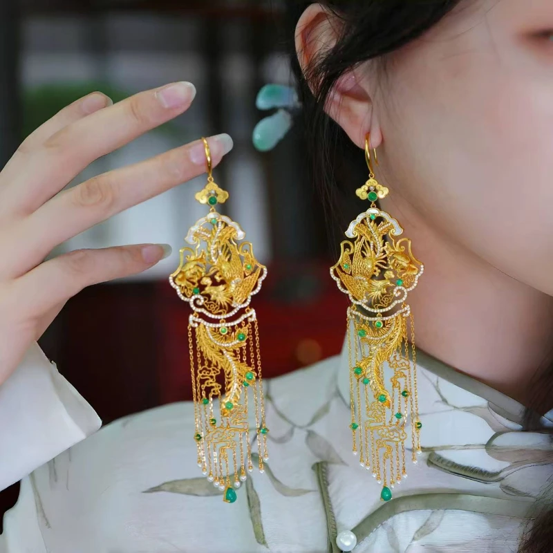 Chinese Court Style Golden Phoenix Auspicious Tassel Women's Earrings Vintage Jewelry Gift
Chinese Court Style Golden Phoenix Auspicious Tassel Women's Earrings Vintage Jewelry Gift