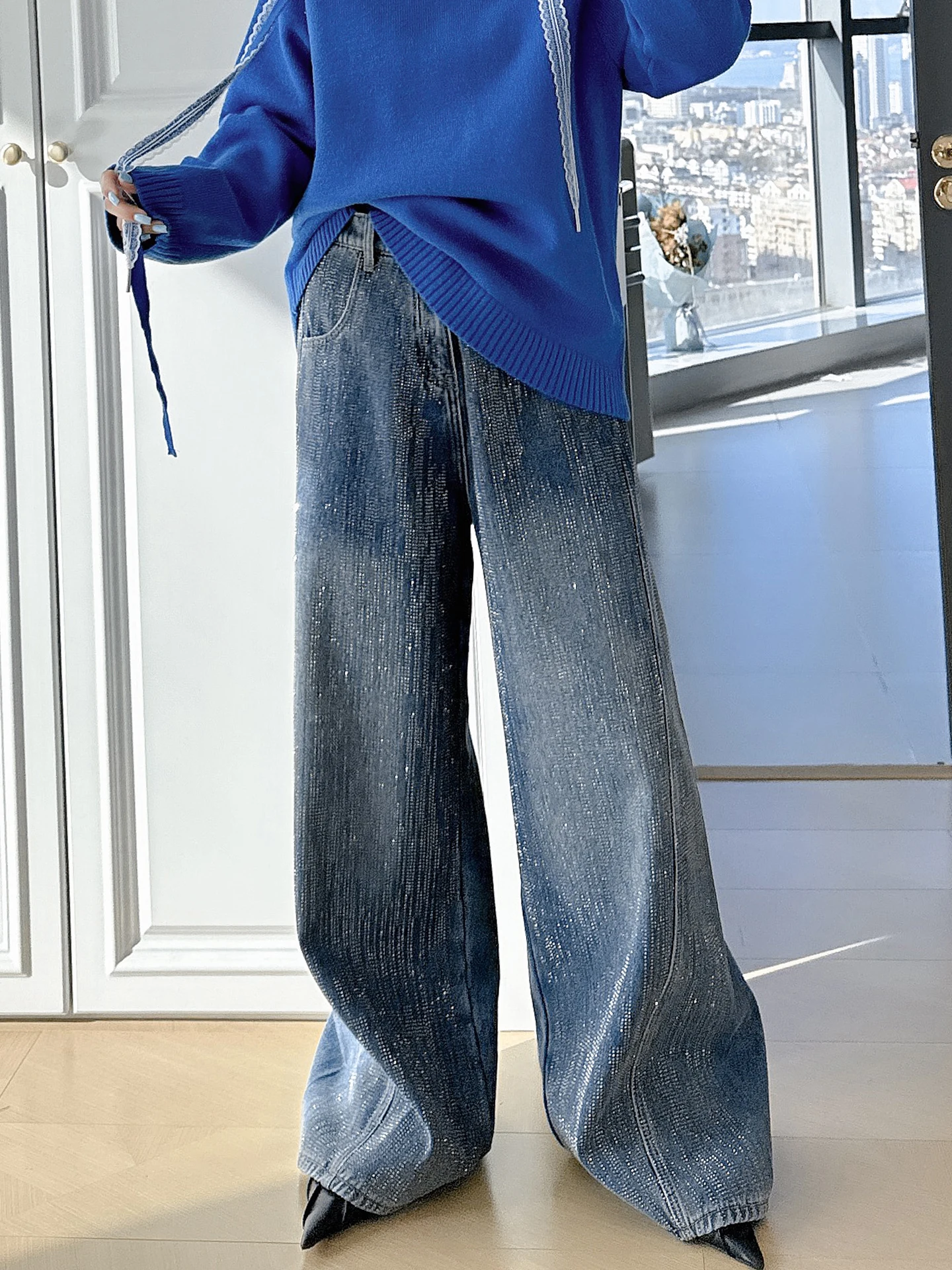 Ретро-джинсы для женщин больших размеров в американском стиле, утепленные, с джинсовой подкладкой, со стразами, с высокой талией, широкие штанины
Ретро-джинсы для женщин больших размеров в американском стиле, утепленные, с джинсовой подкладкой, со стразами, с высокой талией, широкие штанины