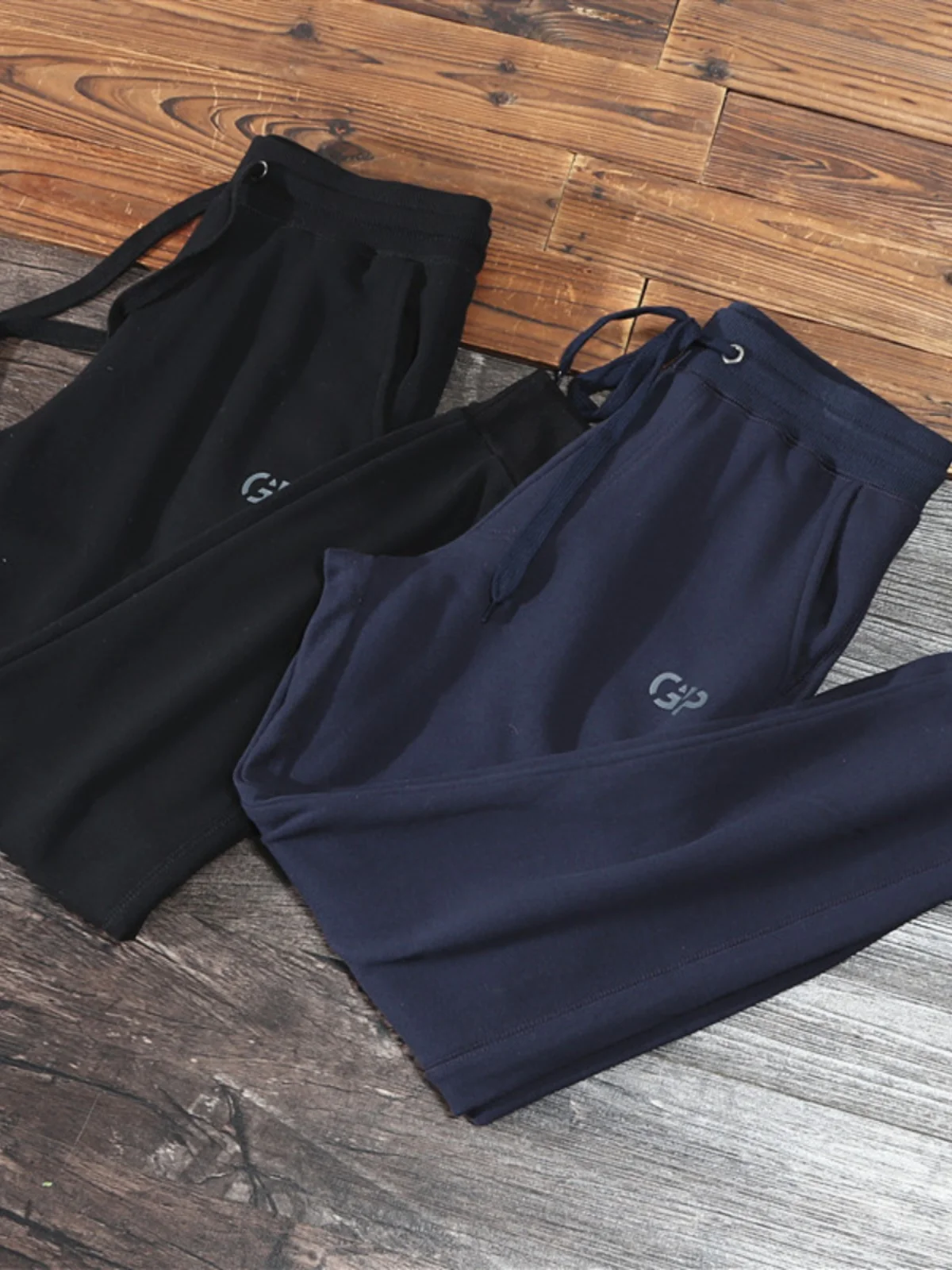 Men's Comfortable Breathable Casual Pants Spring Autumn New Style Letter Press Glue Waist Corduroy Loose Fit Straight Leg Tro...
Men's Comfortable Breathable Casual Pants Spring Autumn New Style Letter Press Glue Waist Corduroy Loose Fit Straight Leg Tro...
