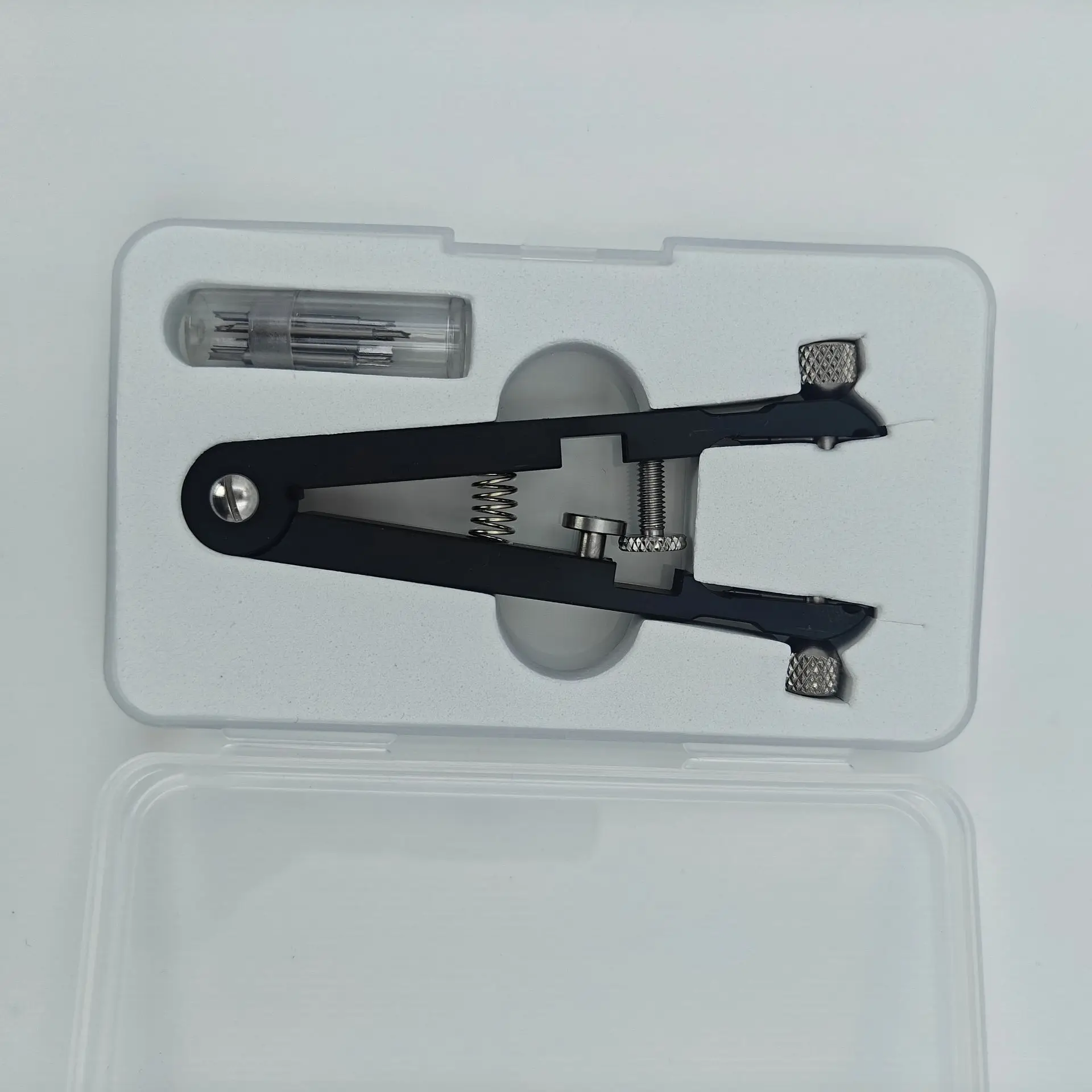 Инструмент для ремонта часов 6825, плоскогубцы для пружинных стержней, профессиональный ремонт часов
Инструмент для ремонта часов 6825, плоскогубцы для пружинных стержней, профессиональный ремонт часов