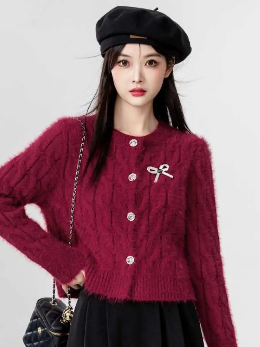 Soft ort Knitted Sweater Coat for Women round Ne Open Cardigan Autumn Winter New Sle Cleanfit Loose Fit Inner Wear Top
Soft ort Knitted Sweater Coat for Women round Ne Open Cardigan Autumn Winter New Sle Cleanfit Loose Fit Inner Wear Top