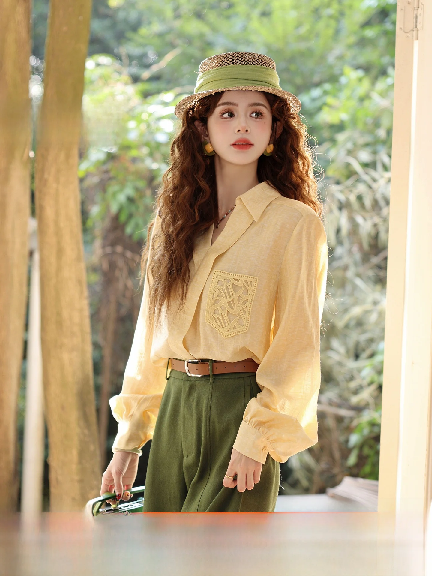 Chen Jiajie Gentle Wind Spring Shirt Women's Loose Long Sleeve V-Neck Versatile Top Breathable Comfortable Vintage Style
Chen Jiajie Gentle Wind Spring Shirt Women's Loose Long Sleeve V-Neck Versatile Top Breathable Comfortable Vintage Style