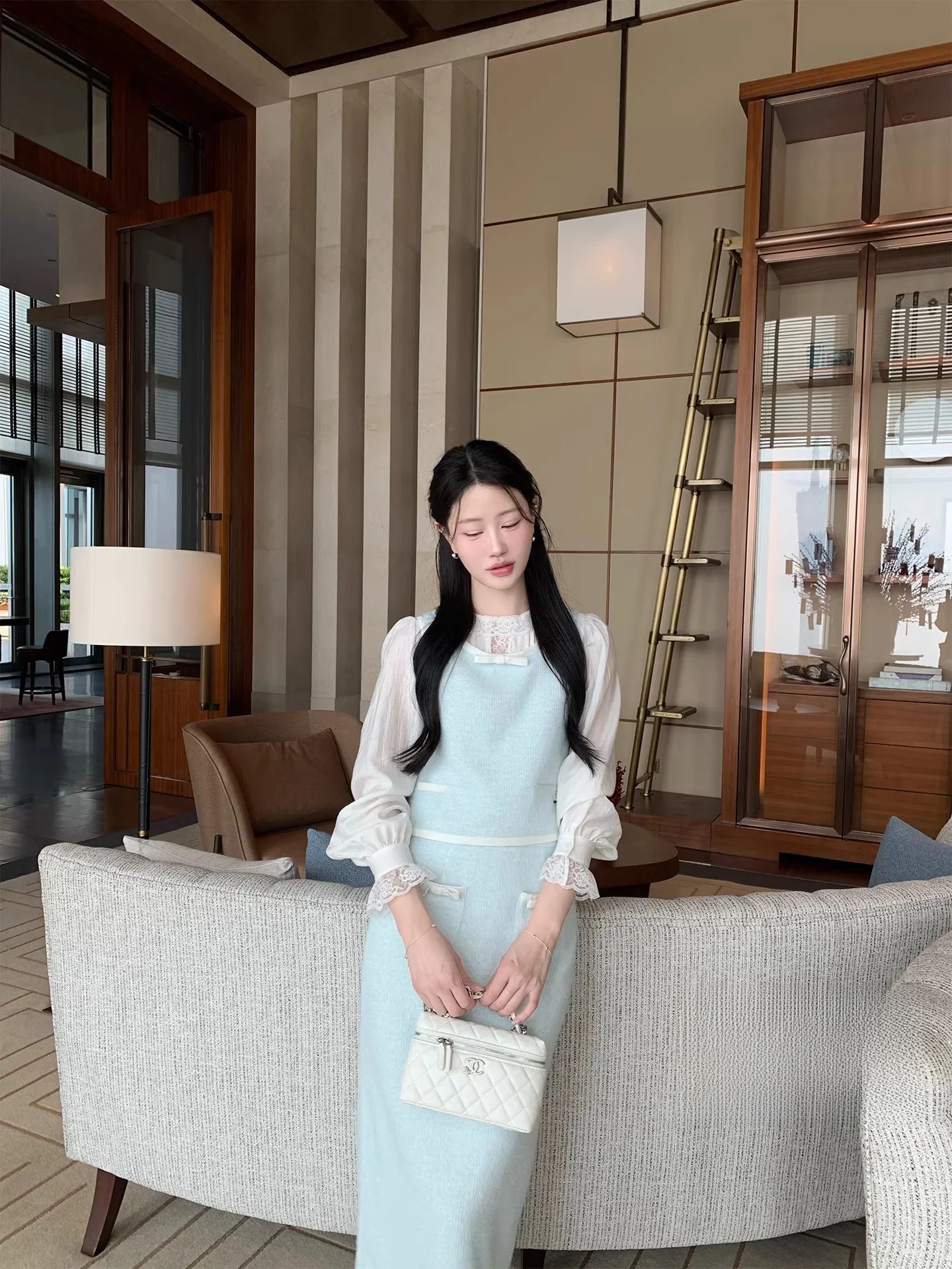 JeJuna HanNan QingTong LakeWater Blue Knitted Vest Skirt Set Women's Fashion Spring Outfit Breathable Elegant Style
JeJuna HanNan QingTong LakeWater Blue Knitted Vest Skirt Set Women's Fashion Spring Outfit Breathable Elegant Style