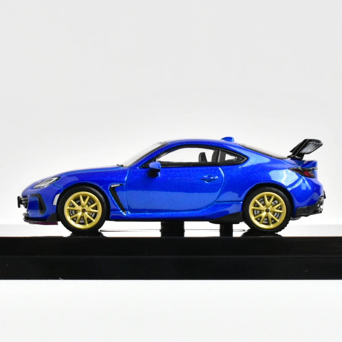 Hobby Japan 1:64 BRZ подарки для подростков STI литая под давлением модель автомобиля
Hobby Japan 1:64 BRZ подарки для подростков STI литая под давлением модель автомобиля