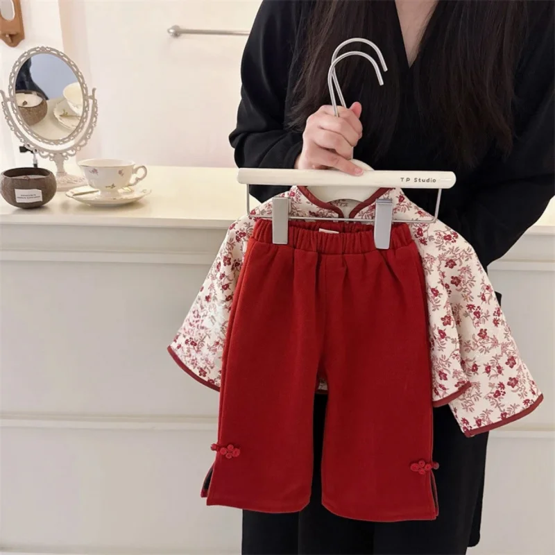 Girls2025Winter Fleece-Lined Tang Suit New Year Outfit Set Red First Birthday Outfit for Baby Girls Autumn Winter Hanfu Cheongsa
Girls2025Winter Fleece-Lined Tang Suit New Year Outfit Set Red First Birthday Outfit for Baby Girls Autumn Winter Hanfu Cheongsa