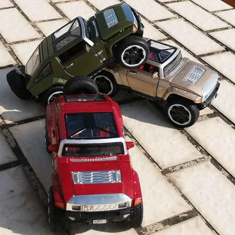 Alloy 1/32 die-cast model of Hummer HX off-road vehicle, simulation car, children's toy car, sound and light
Alloy 1/32 die-cast model of Hummer HX off-road vehicle, simulation car, children's toy car, sound and light