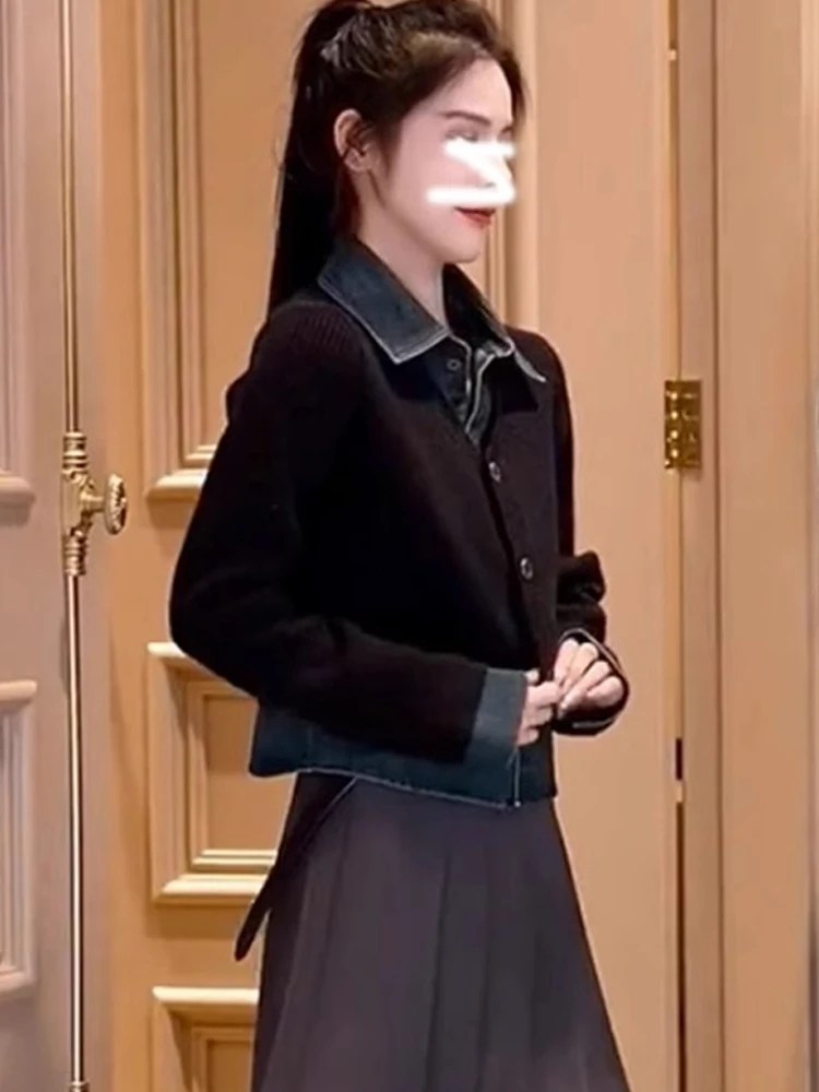 Jeans Splicing Design Camere Knitwear Casual Agel Top Winter New Sle Versatile Commute Sle Long Sve Button Detail
Jeans Splicing Design Camere Knitwear Casual Agel Top Winter New Sle Versatile Commute Sle Long Sve Button Detail