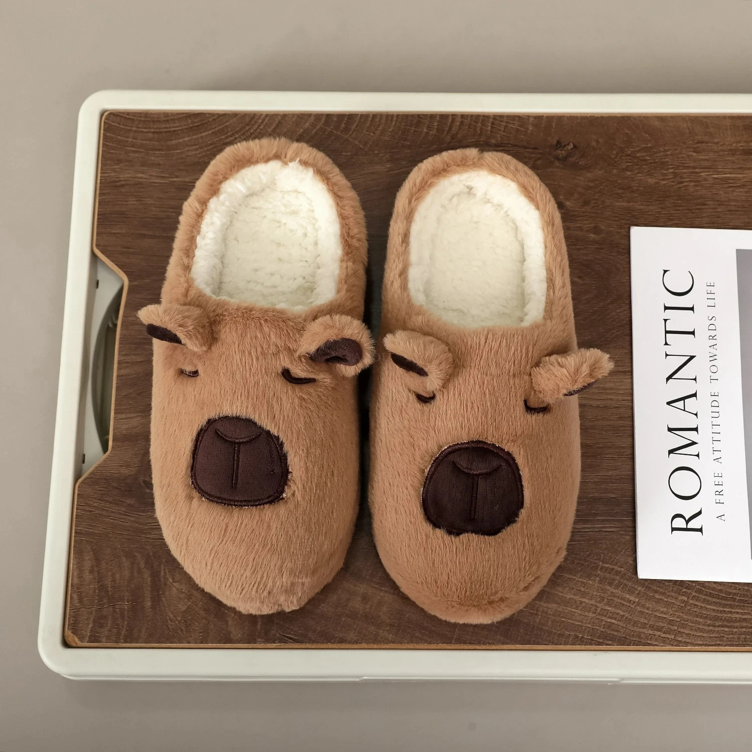 A Pair of Brown Plush Kapibara Animal Patterns,Comfortable Furry Slippers for Men and Women, Lightweight, Comfortable Shoes
A Pair of Brown Plush Kapibara Animal Patterns,Comfortable Furry Slippers for Men and Women, Lightweight, Comfortable Shoes