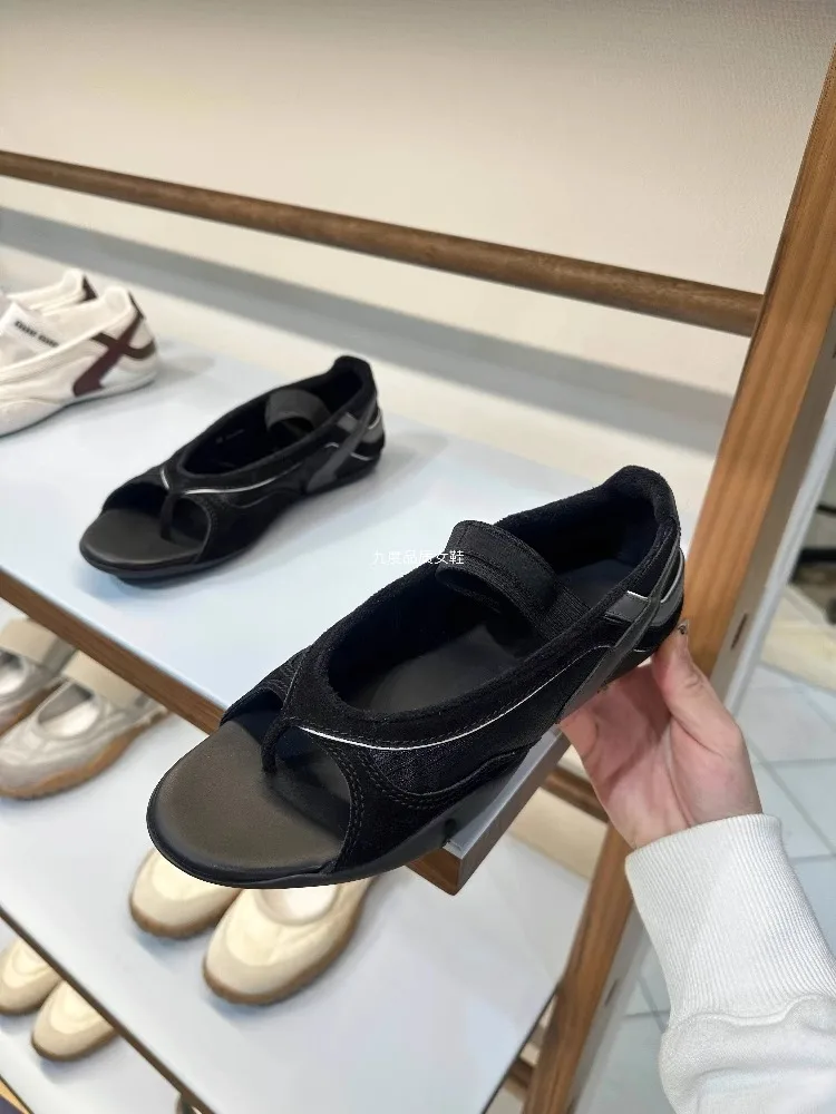 Single Strap Clip Toe Sandals Color Matching Open Toe Soft Leather Casual Flats Comfortable Sports Mary Jane Women Shoes
Single Strap Clip Toe Sandals Color Matching Open Toe Soft Leather Casual Flats Comfortable Sports Mary Jane Women Shoes