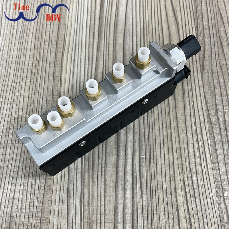 Модуль компрессора пневматической подвески для Jaguar XJ 2003-2019 C2C22909 C2C2265 C2C35166
Модуль компрессора пневматической подвески для Jaguar XJ 2003-2019 C2C22909 C2C2265 C2C35166