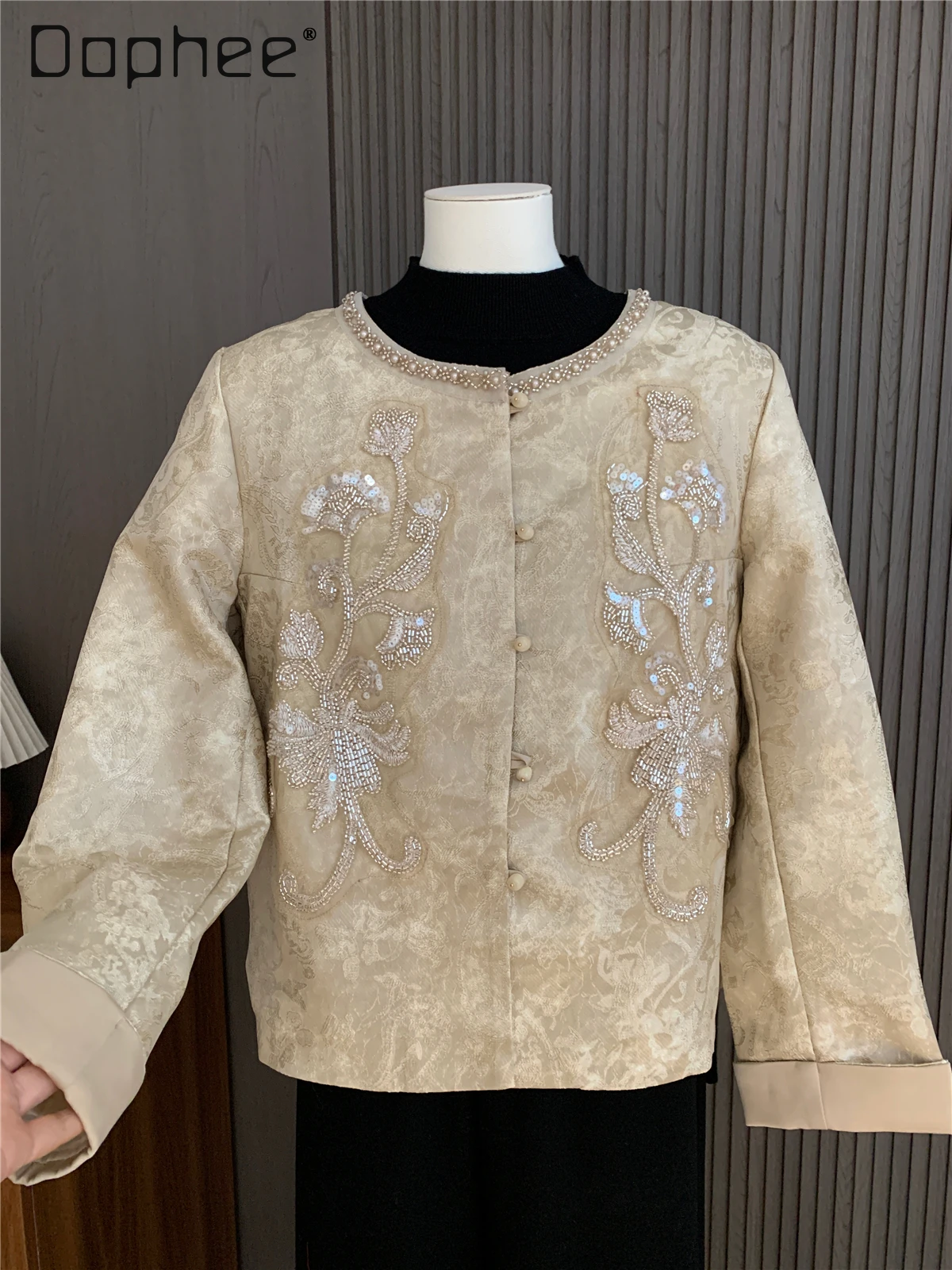 Высококачественное роскошное элегантное светское пальто с бисером, модное однобортное свободное пальто с блестками и жемчугом, цветочной вышивкой и круглым вырезом
Высококачественное роскошное элегантное светское пальто с бисером, модное однобортное свободное пальто с блестками и жемчугом, цветочной вышивкой и круглым вырезом