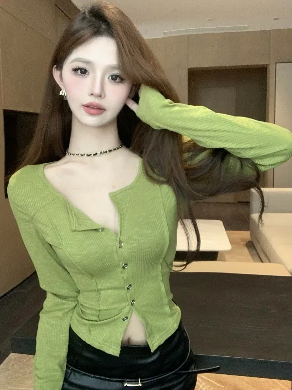 Retro American Long Sleeve Short T-shirt Women's Autumn Winter Slim Fit Design Sexy Half Open Collar Base Shirt Citywalk Knit...
Retro American Long Sleeve Short T-shirt Women's Autumn Winter Slim Fit Design Sexy Half Open Collar Base Shirt Citywalk Knit...