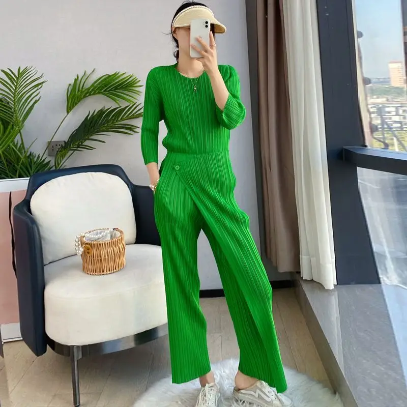 Set pleated niche design wide leg pants women a drooping high waist, spring and autumn new straight leg pants, cropped pants
Set pleated niche design wide leg pants women a drooping high waist, spring and autumn new straight leg pants, cropped pants