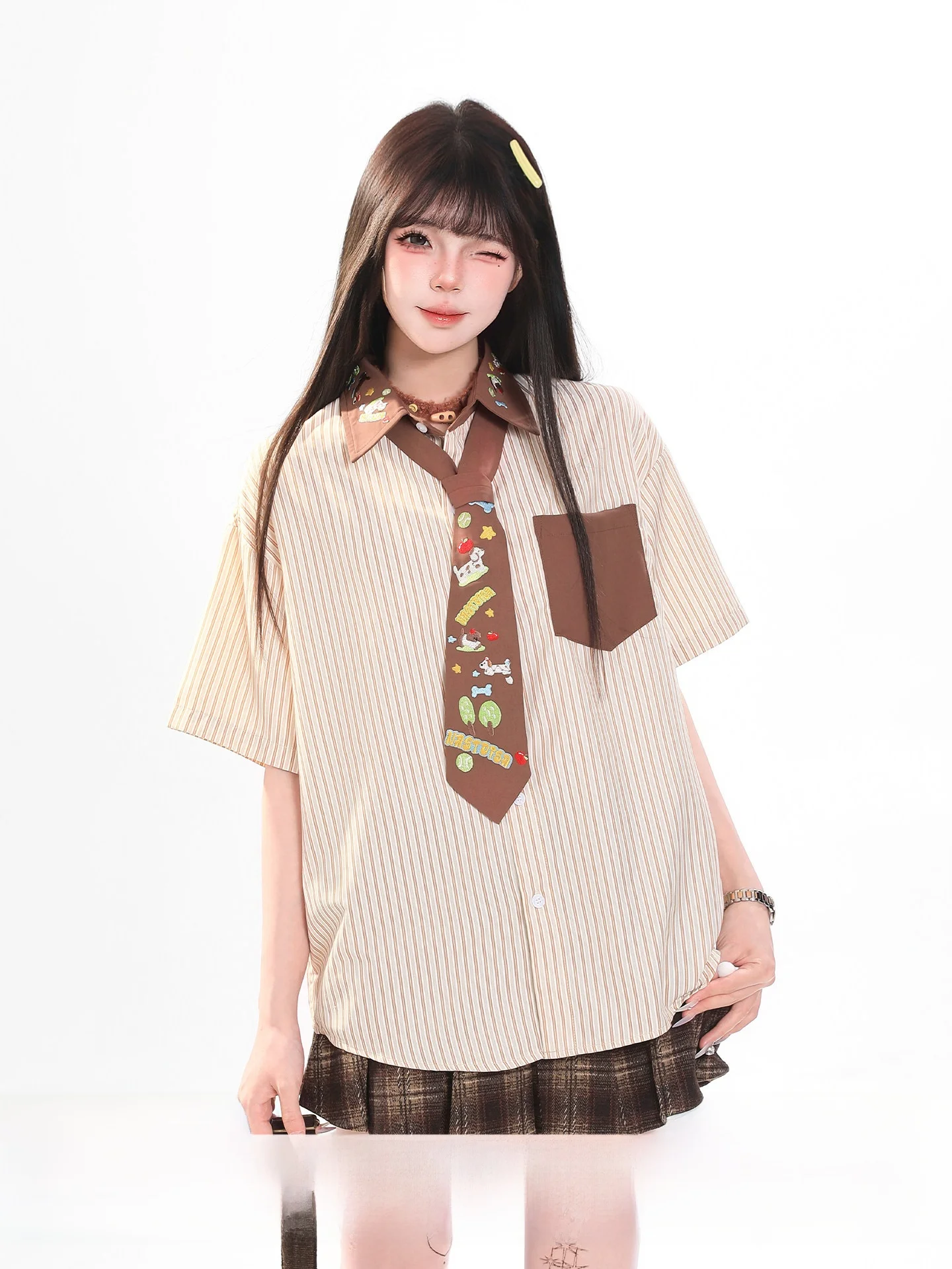 Casual Loose Women's ort Sve irt Summer New Sle College Sle Cartoon Stripe Embroidery Loose Fit Vintage irt
Casual Loose Women's ort Sve irt Summer New Sle College Sle Cartoon Stripe Embroidery Loose Fit Vintage irt