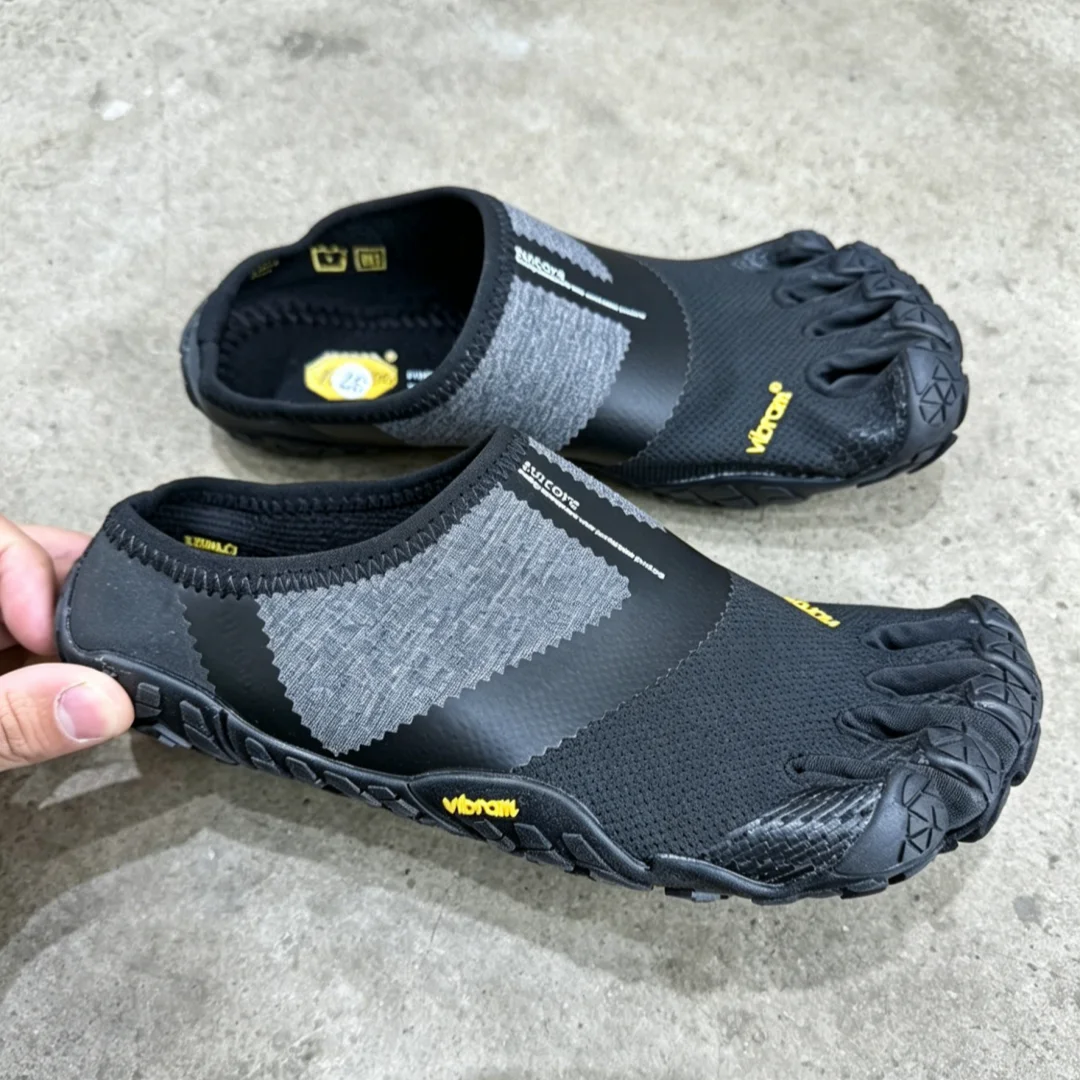 Luxury Brand Vibram Walking Shoes Soft-sole FiveFingers Breathable Five-Toe Sandals Unisex Non-slip Training Shoes Water Shoes
Luxury Brand Vibram Walking Shoes Soft-sole FiveFingers Breathable Five-Toe Sandals Unisex Non-slip Training Shoes Water Shoes