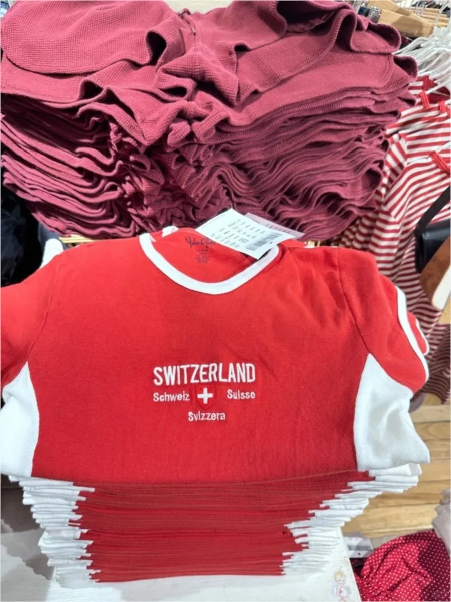 New Red Patchwork White T-shirts Women Summer Cotton Letter Embroidery Short Sleeve Tees Vintage Sports Preppy Style Y2K Tshirt
New Red Patchwork White T-shirts Women Summer Cotton Letter Embroidery Short Sleeve Tees Vintage Sports Preppy Style Y2K Tshirt