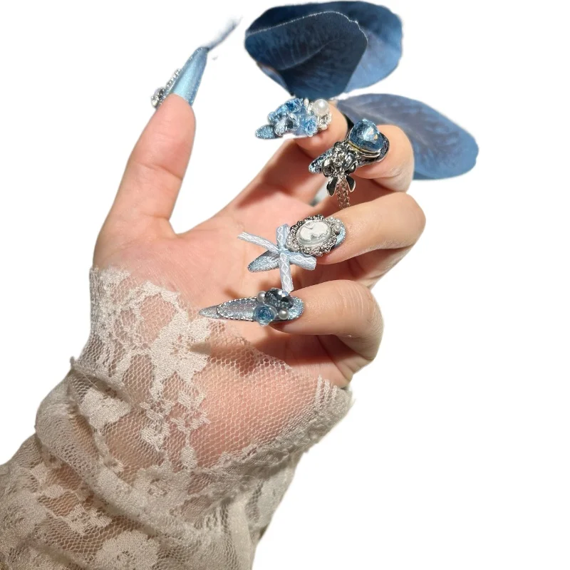 *Heavy industry handmade wear blue rose pure handmade wear armor luxury niche cat eye
*Heavy industry handmade wear blue rose pure handmade wear armor luxury niche cat eye