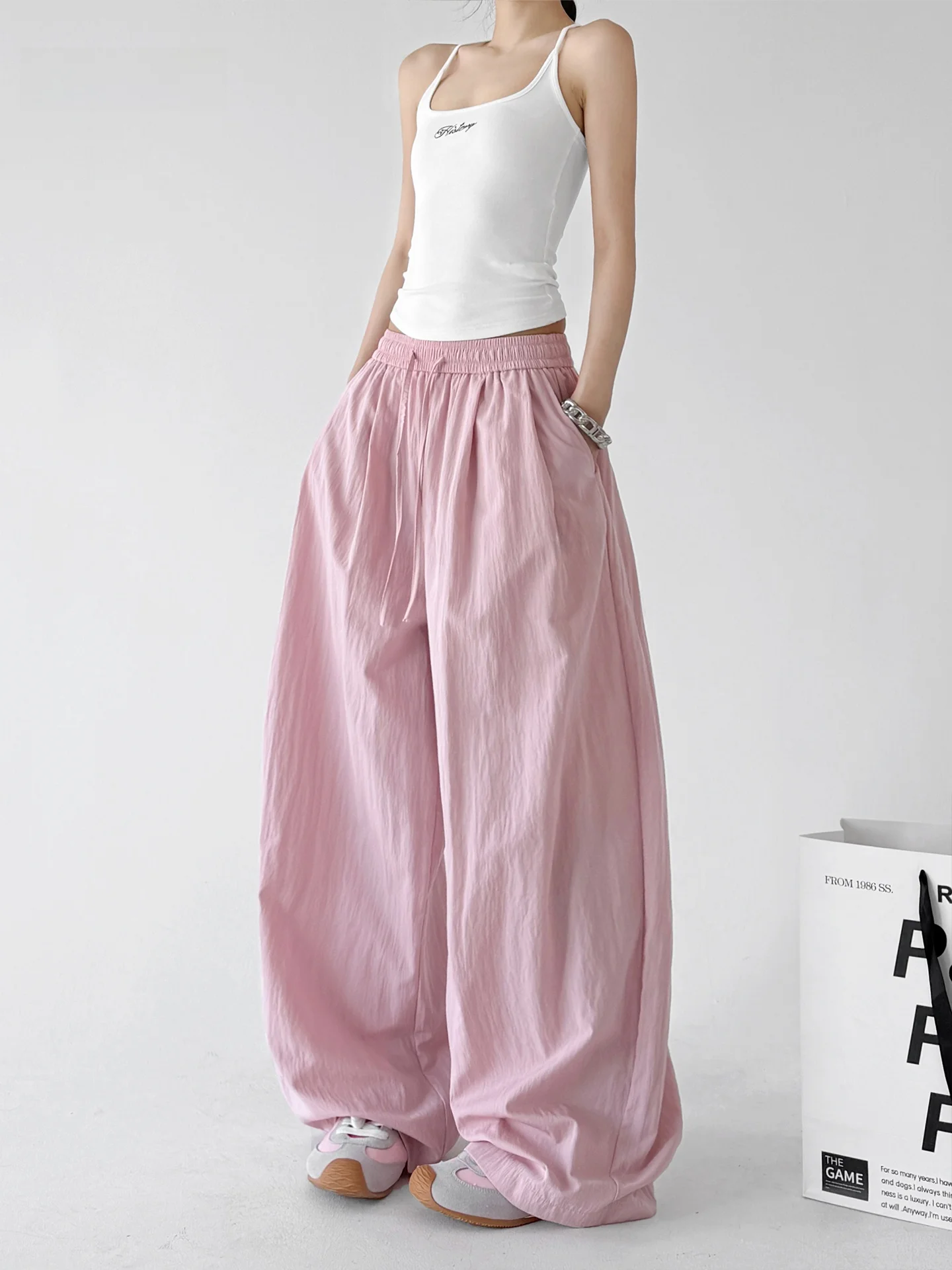 Trendy Wide Leg Sports Pants Women's Summer Loose Fit Slimming Drapey Casual Pants High Waist Polyester Cotton Blend
Trendy Wide Leg Sports Pants Women's Summer Loose Fit Slimming Drapey Casual Pants High Waist Polyester Cotton Blend
