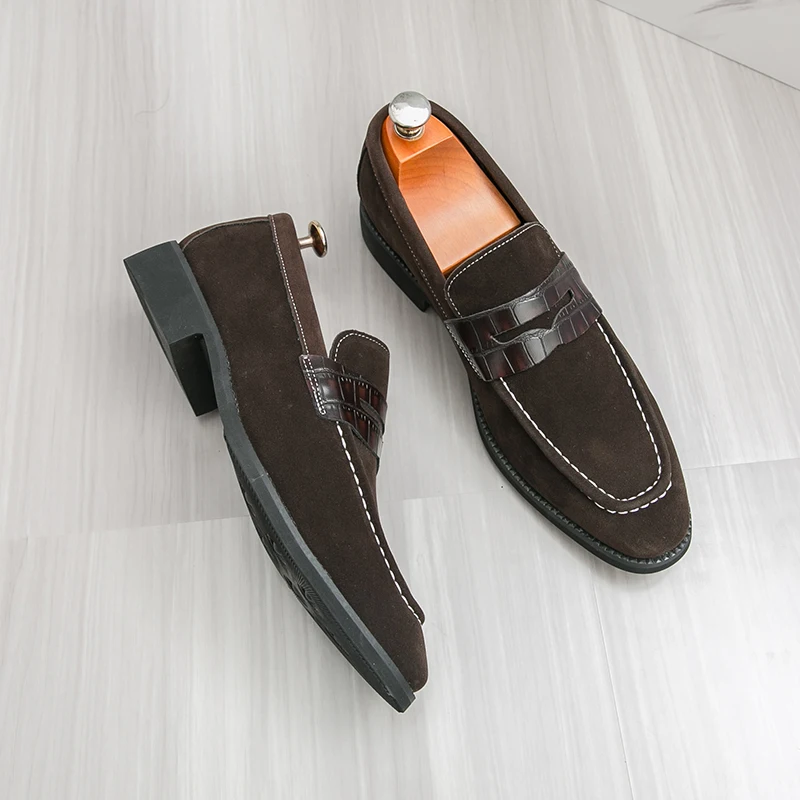 Новые модные мужские лоферы, мужская повседневная удобная дышащая деловая элегантная кожаная обувь, мужская обувь для торжественных случаев, размеры 38-46
Новые модные мужские лоферы, мужская повседневная удобная дышащая деловая элегантная кожаная обувь, мужская обувь для торжественных случаев, размеры 38-46