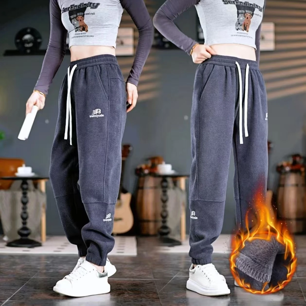 Повседневные мужские спортивные брюки на флисовой подкладке, брюки с эластичными манжетами, модные спортивные брюки из полиэфирного волокна, дышащие, удобные, в корейском стиле
Повседневные мужские спортивные брюки на флисовой подкладке, брюки с эластичными манжетами, модные спортивные брюки из полиэфирного волокна, дышащие, удобные, в корейском стиле