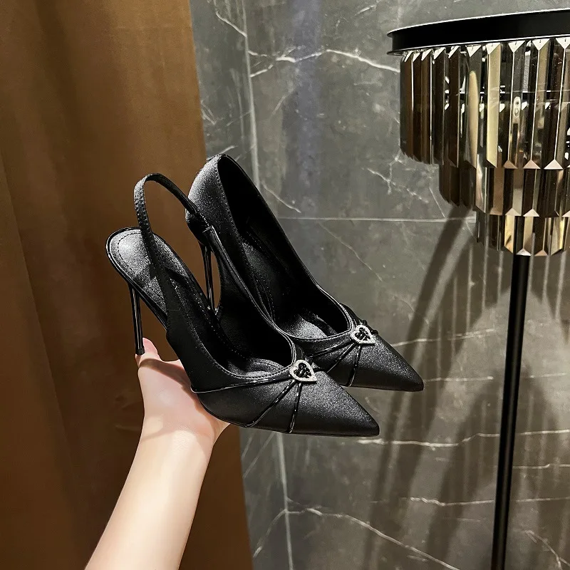 Women's Sandals Black stiletto heels pointed toe heart-shaped rhinestone design elegant and sexy single shoes for Women
Women's Sandals Black stiletto heels pointed toe heart-shaped rhinestone design elegant and sexy single shoes for Women