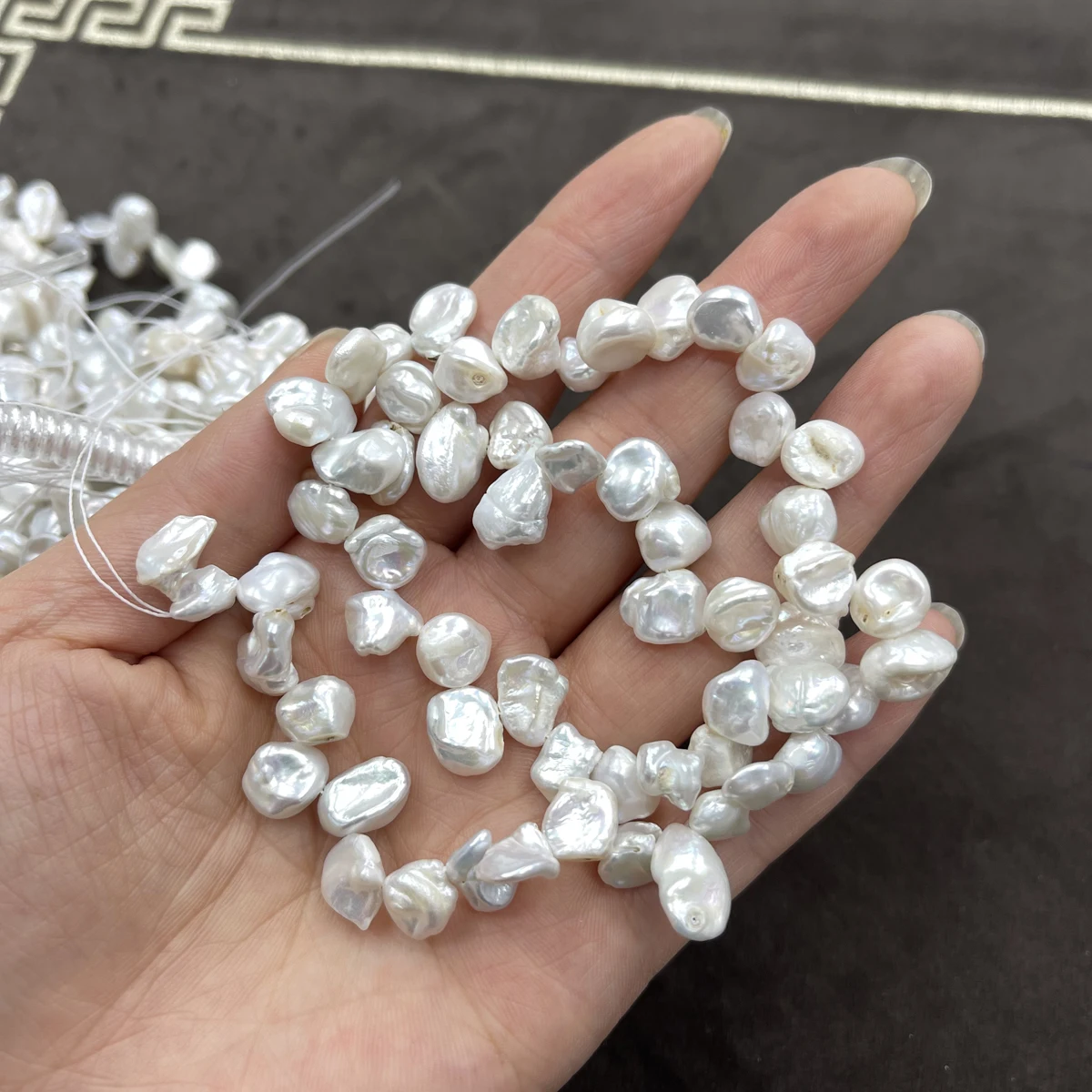 7-9-10mm Natural Freshwater Pearl Colored Petal Isolated Bead Jewelry Make DIY Necklace Bracelet Accessories Factory Wholesale
7-9-10mm Natural Freshwater Pearl Colored Petal Isolated Bead Jewelry Make DIY Necklace Bracelet Accessories Factory Wholesale